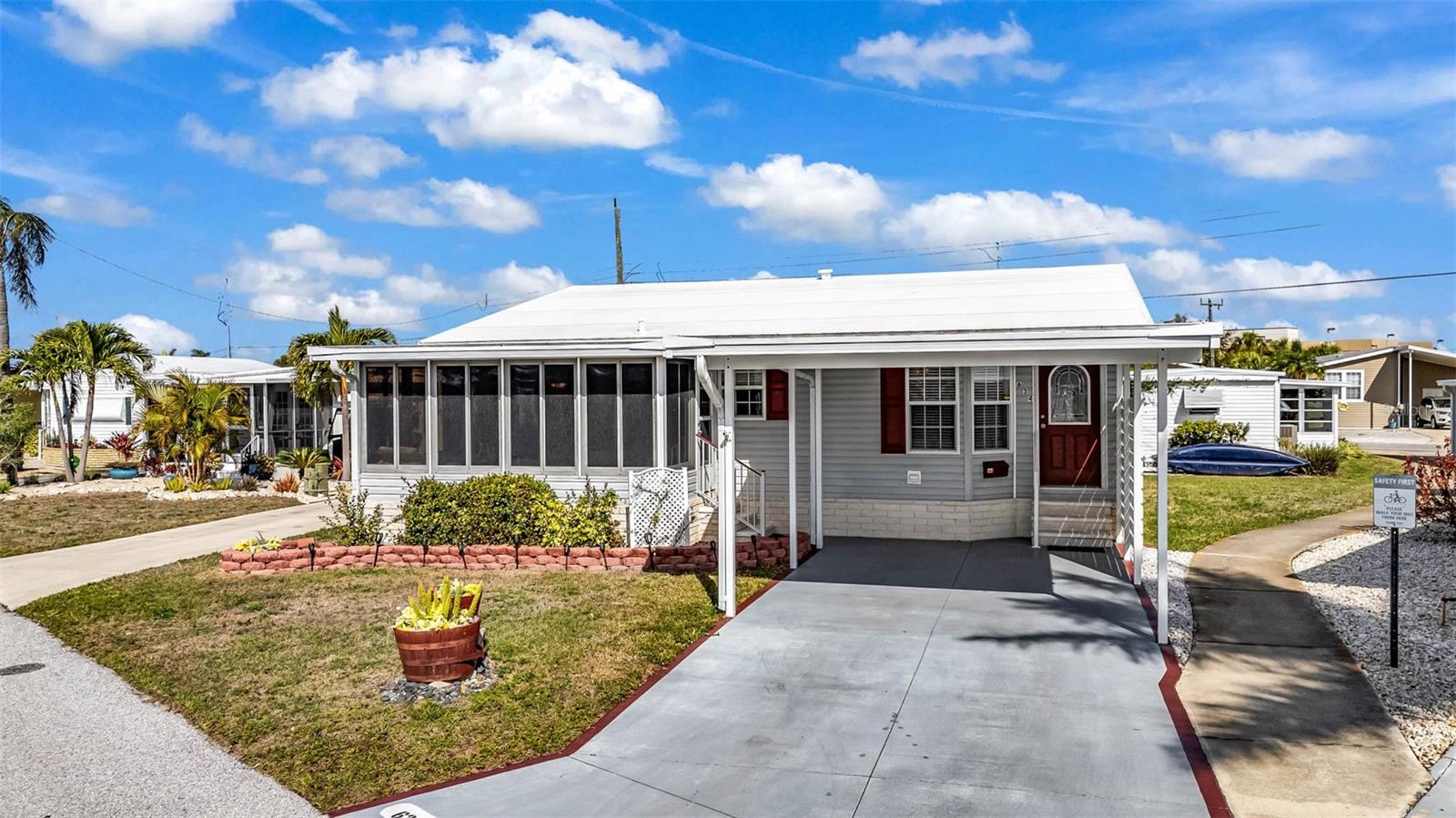 COUNTRY CLUB ESTATES - Residential