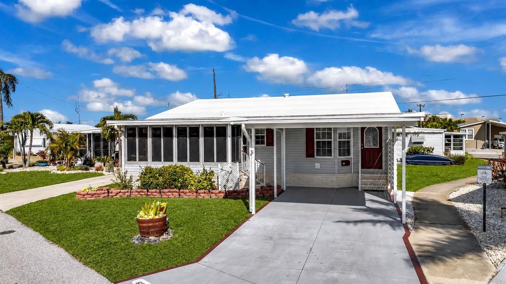 Photo of 634 Leisure, Venice, FL 34285 (MLS # D6146528)