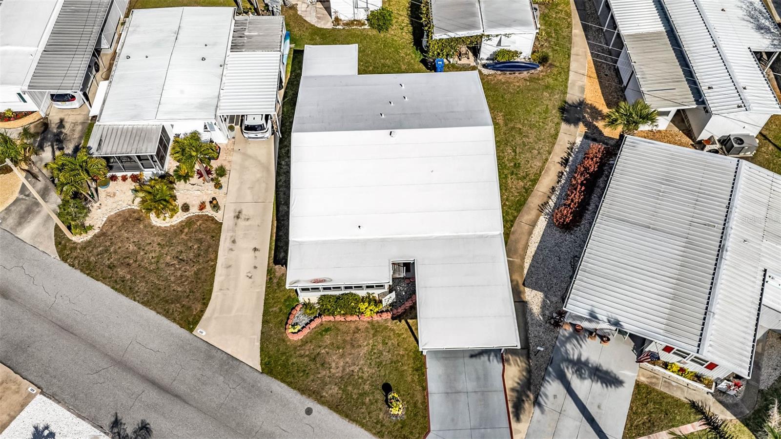 COUNTRY CLUB ESTATES - Residential