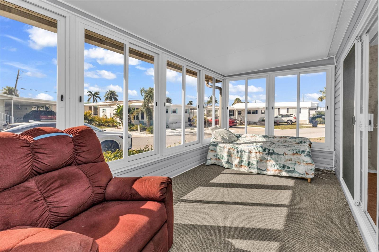 COUNTRY CLUB ESTATES - Residential