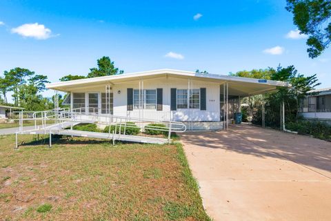 Photo of 7557 Fairlane Avenue, Brooksville, FL 34613 (MLS # TB8509027)