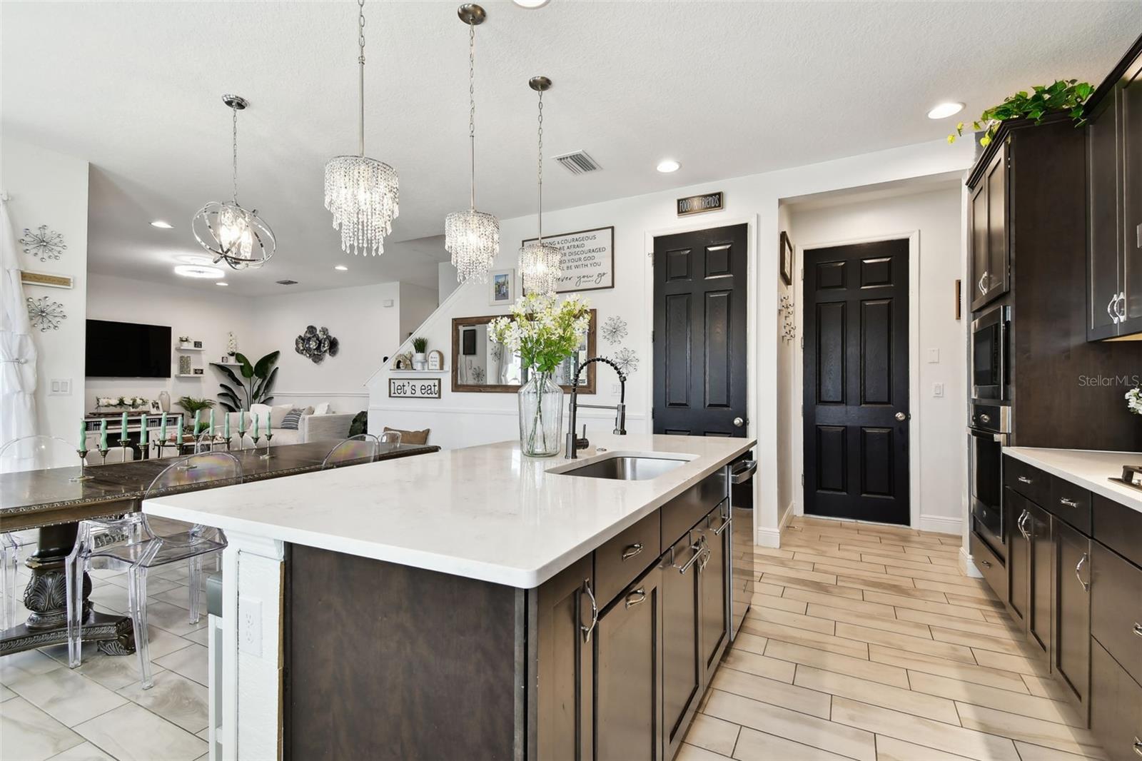 FISHHAWK VICINITY / B AND D HAWKSTONE PHASE 2 - Residential