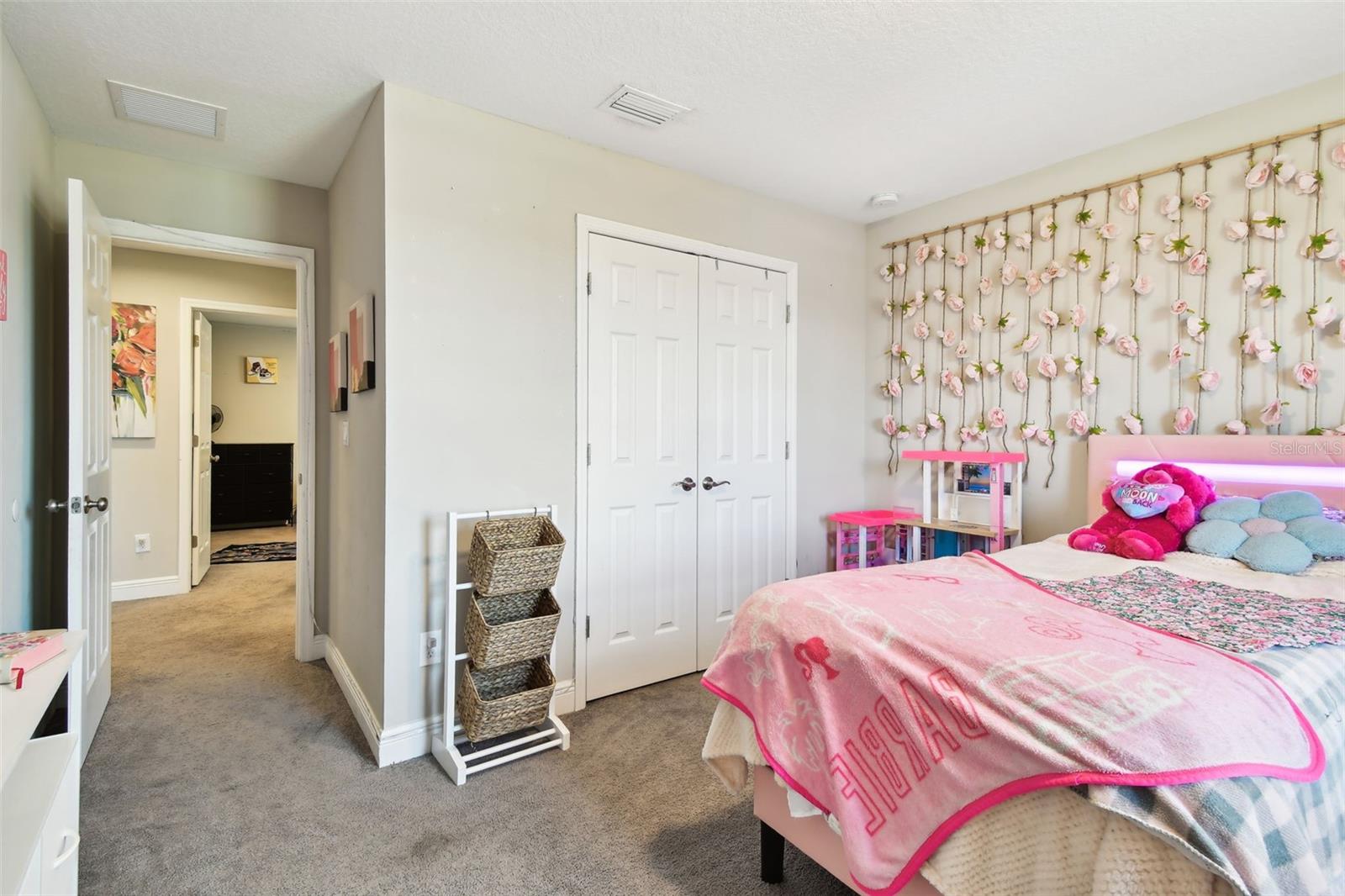 FISHHAWK VICINITY / B AND D HAWKSTONE PHASE 2 - Residential