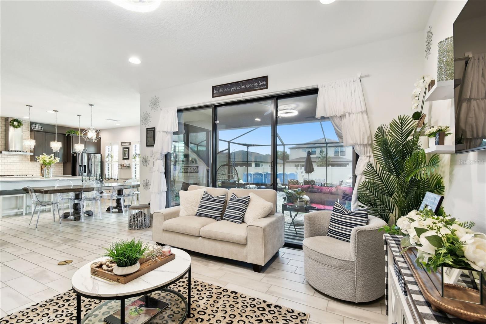 FISHHAWK VICINITY / B AND D HAWKSTONE PHASE 2 - Residential