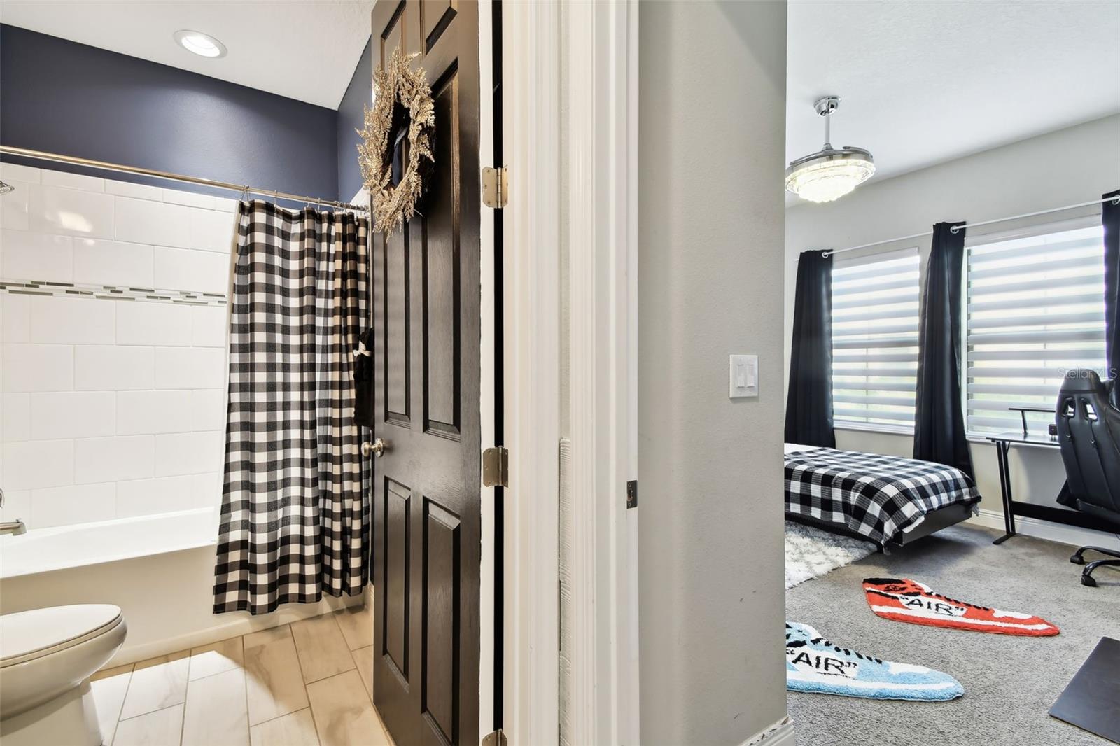 FISHHAWK VICINITY / B AND D HAWKSTONE PHASE 2 - Residential