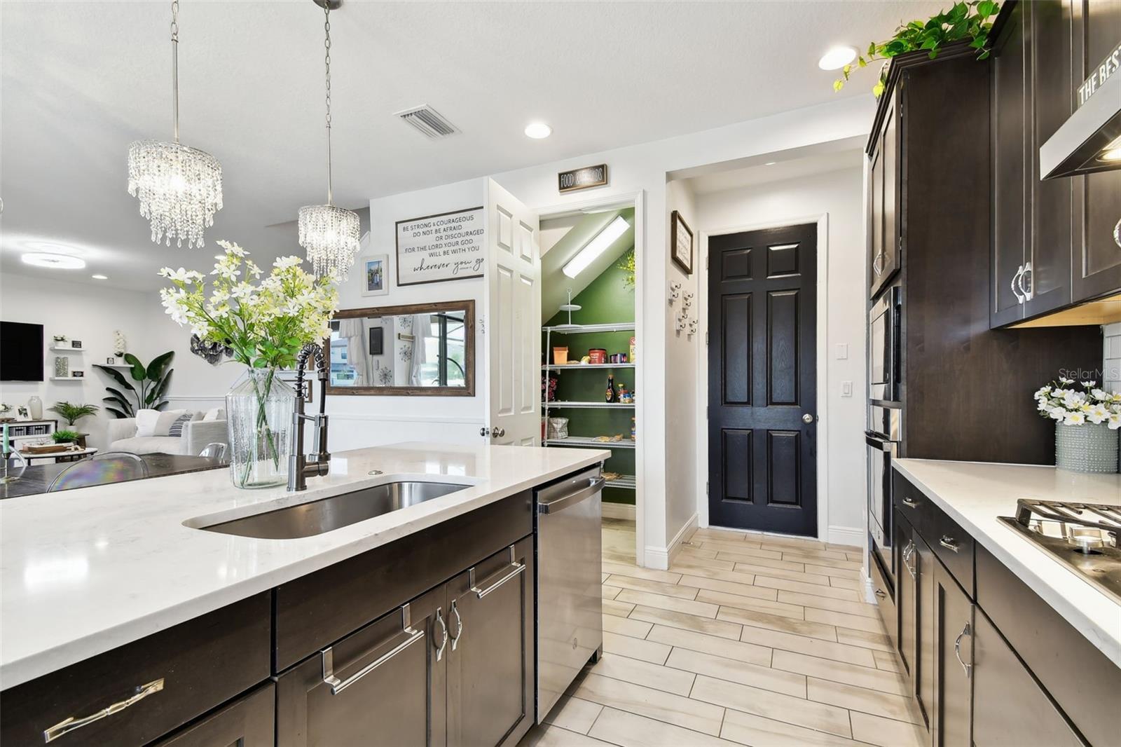 FISHHAWK VICINITY / B AND D HAWKSTONE PHASE 2 - Residential