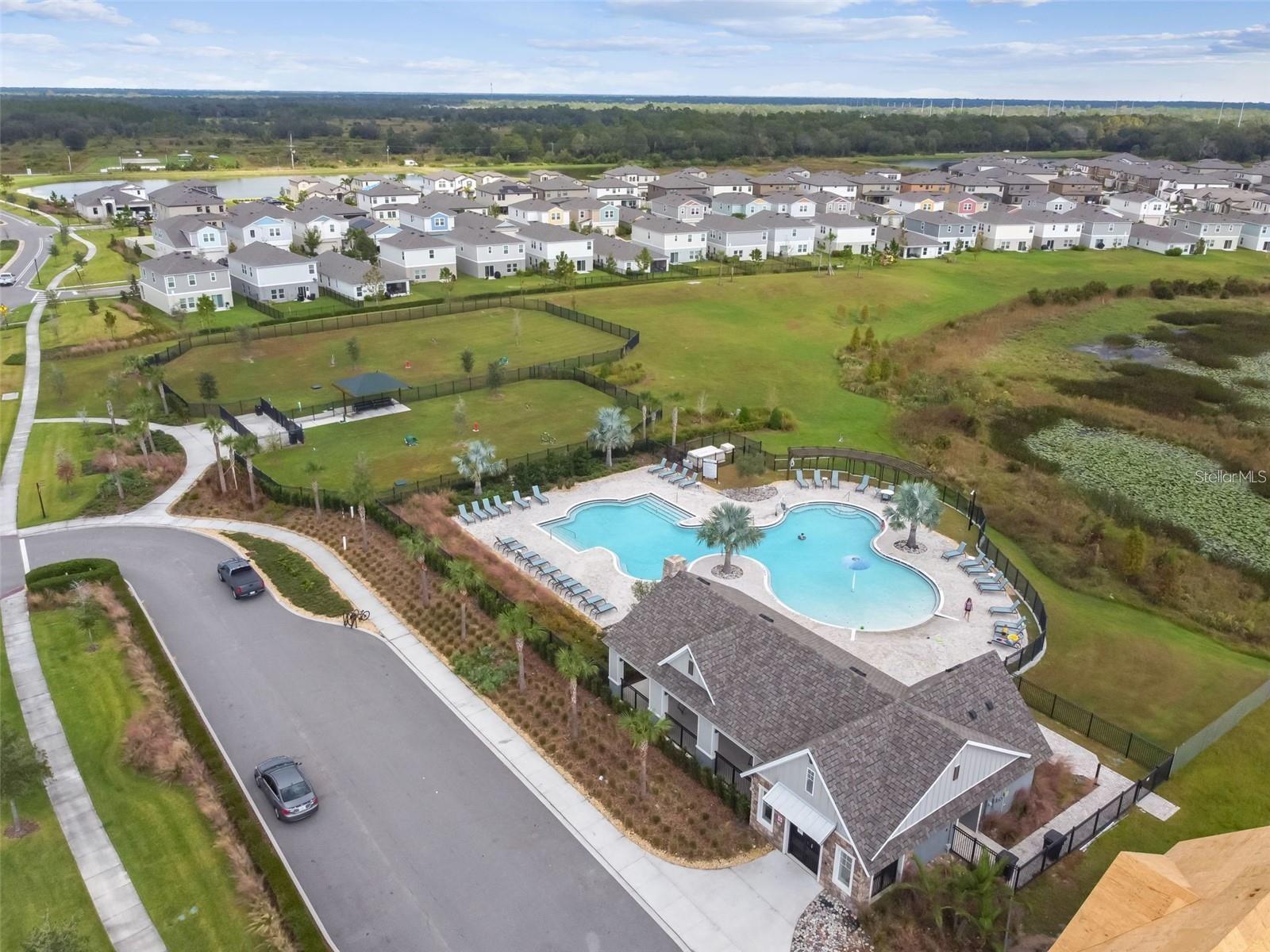 FISHHAWK VICINITY / B AND D HAWKSTONE PHASE 2 - Residential