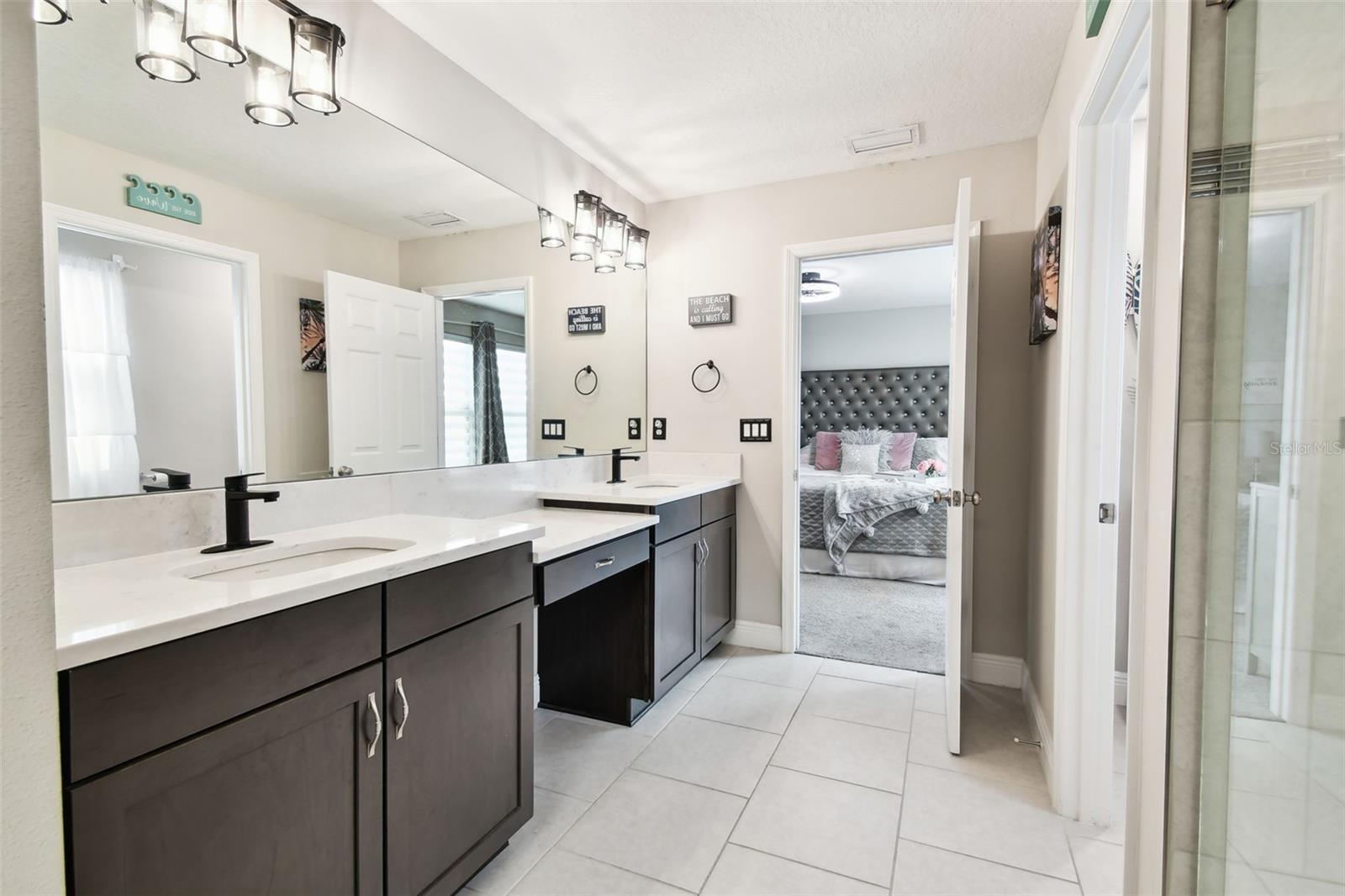 FISHHAWK VICINITY / B AND D HAWKSTONE PHASE 2 - Residential