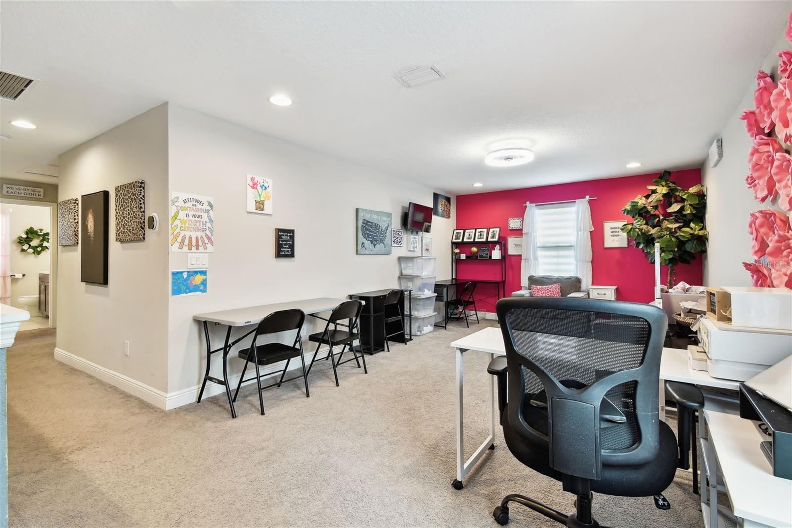 FISHHAWK VICINITY / B AND D HAWKSTONE PHASE 2 - Residential