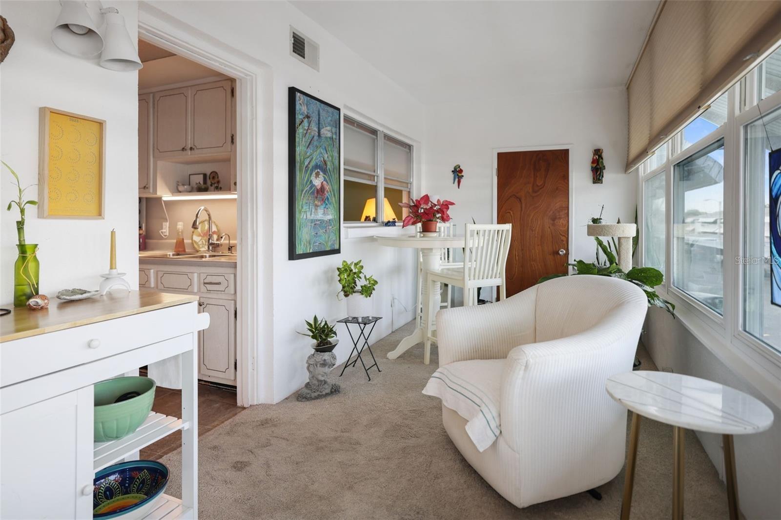 TOWN APTS CONDO - Residential