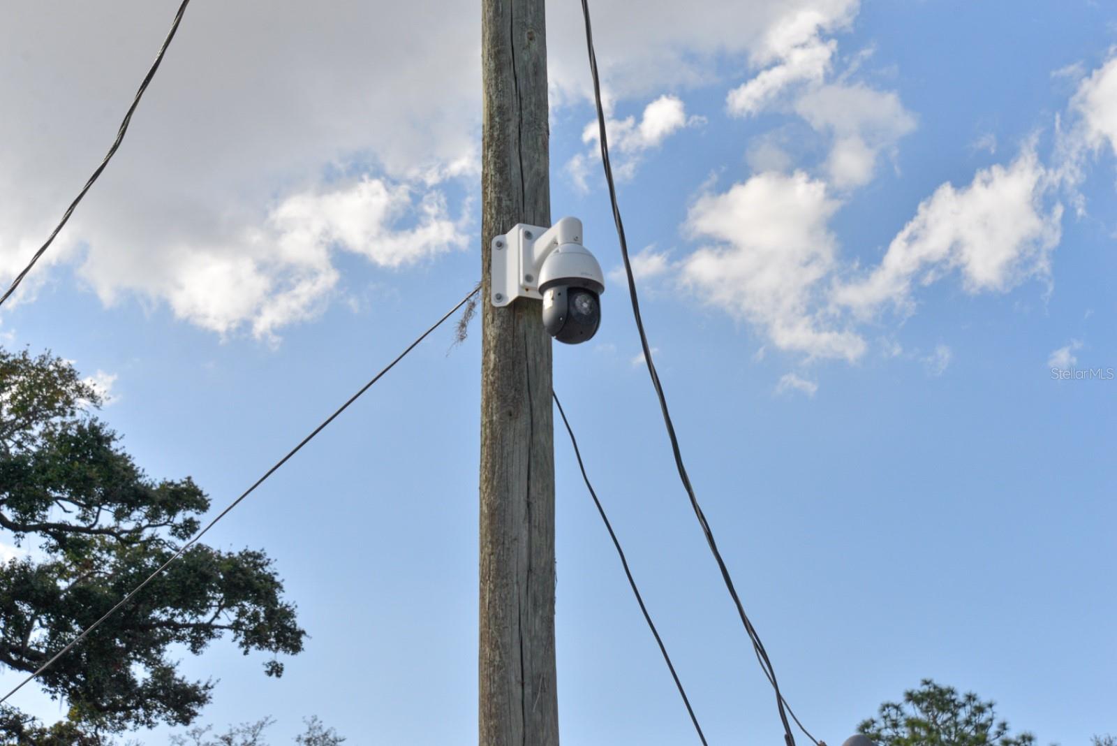 FLOLANDO GARDENS - Commercial Sale