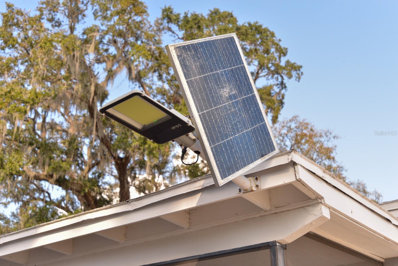 FLOLANDO GARDENS - Commercial Sale