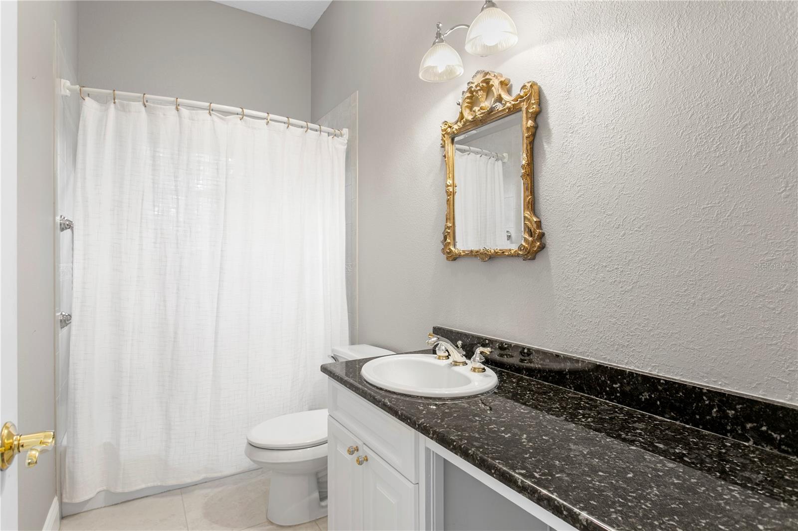 CRENSHAW LAKES - Residential