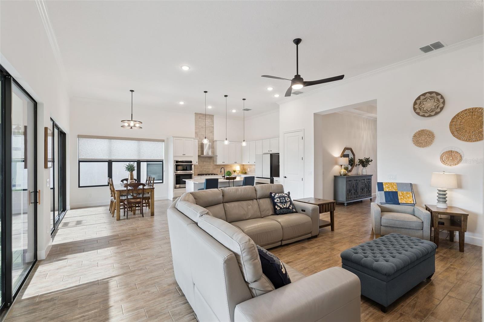 LAS COLINAS PH II SUB - Residential