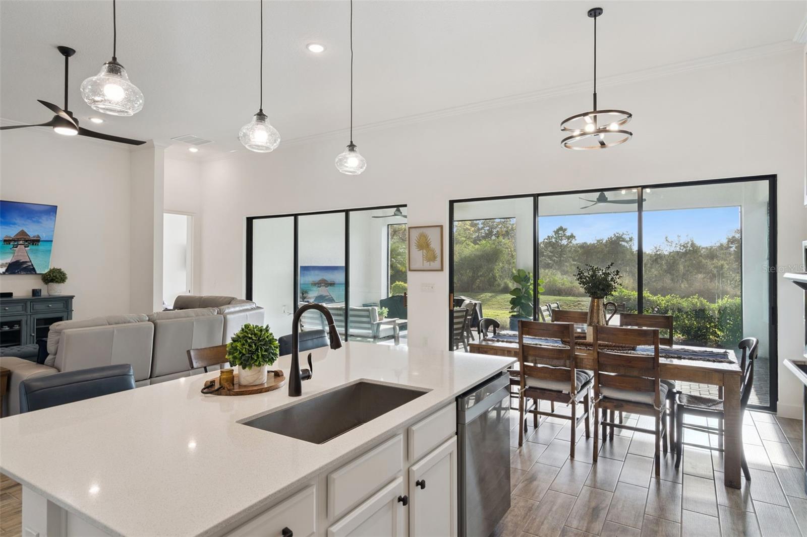 LAS COLINAS PH II SUB - Residential