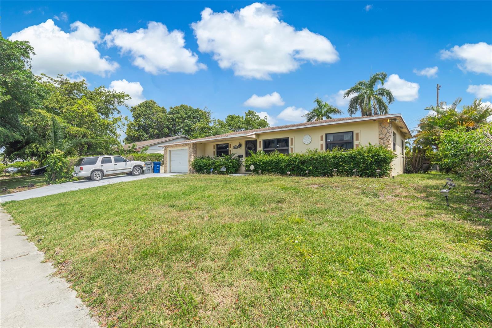 539 SABAL PALM DRIVE