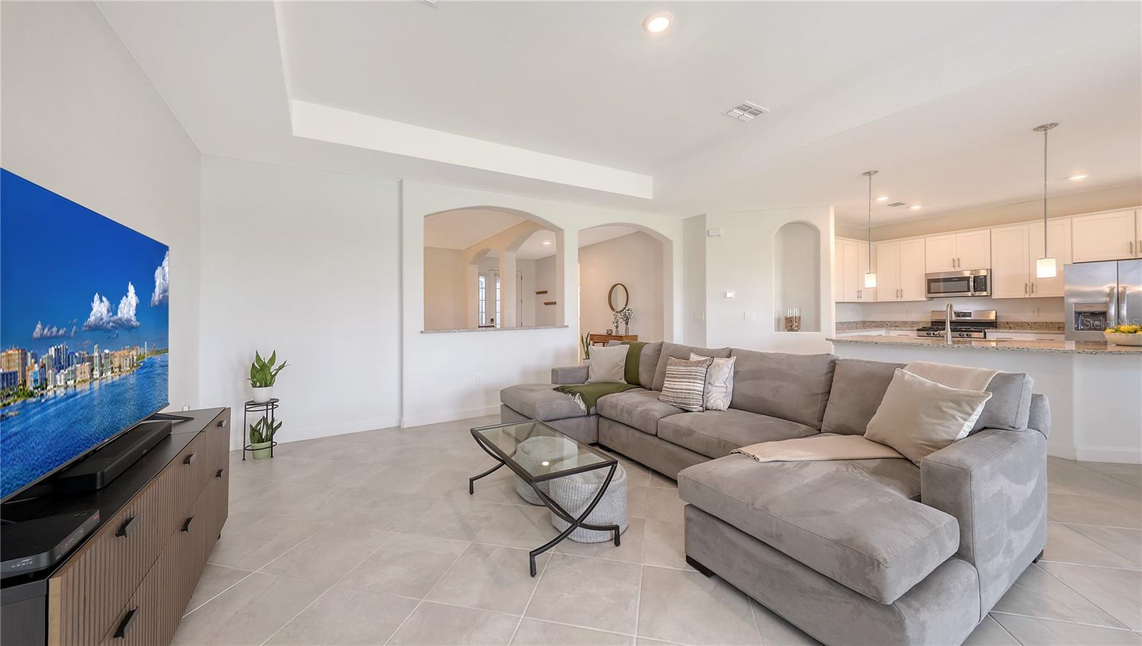 LORRAINE LAKES - Residential