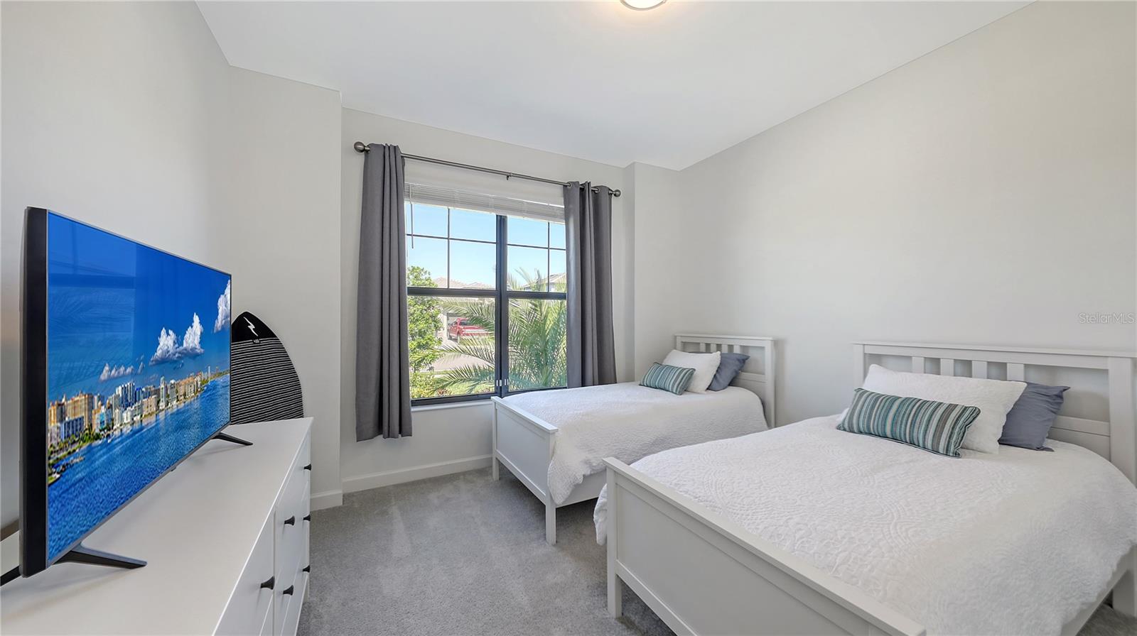 LORRAINE LAKES - Residential