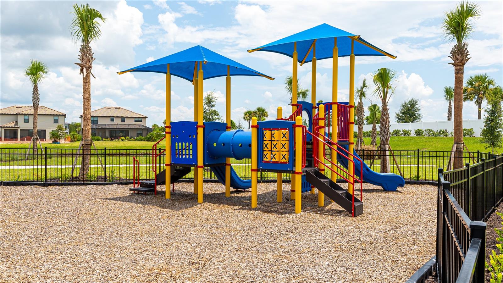 LORRAINE LAKES - Residential