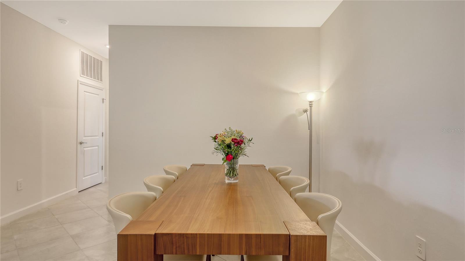 LORRAINE LAKES - Residential