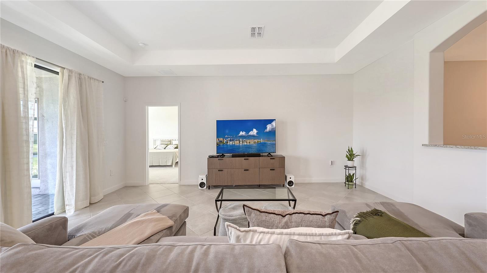 LORRAINE LAKES - Residential