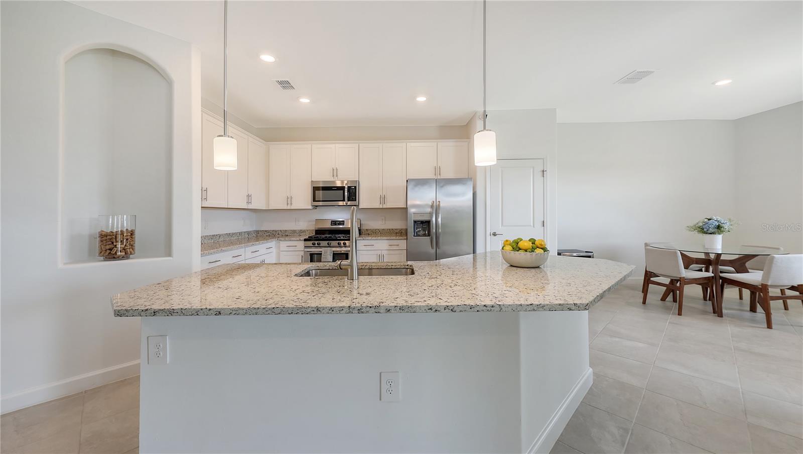 LORRAINE LAKES - Residential