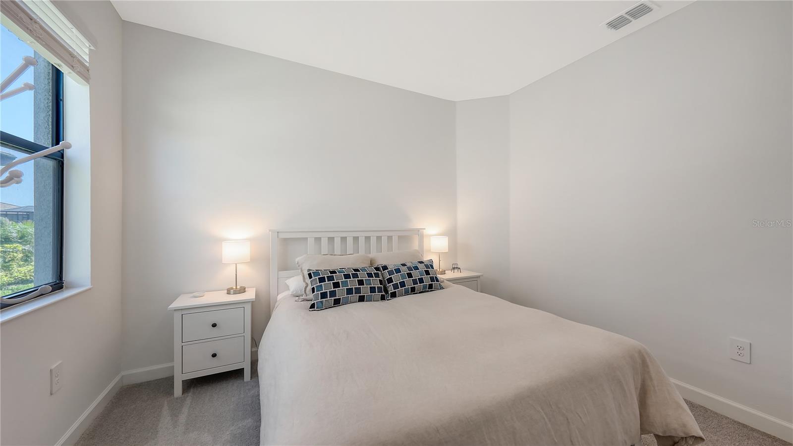 LORRAINE LAKES - Residential