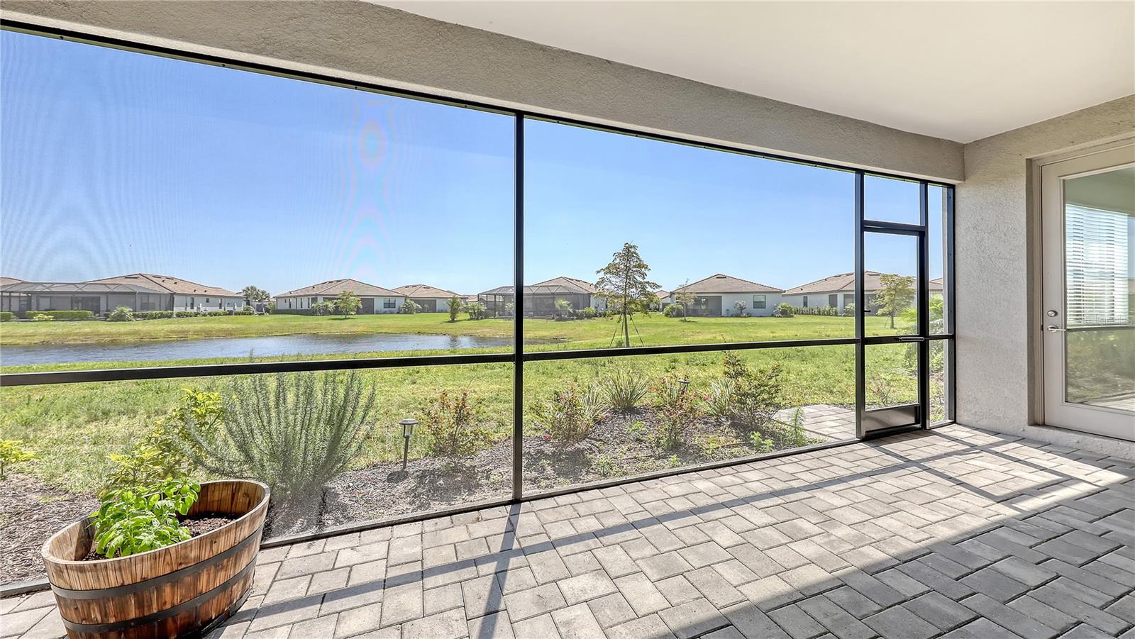 LORRAINE LAKES - Residential