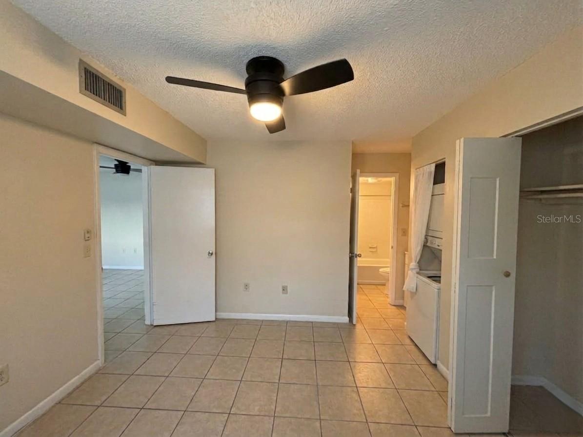 LAMPLIGHTER VILLAGE - Residential Lease