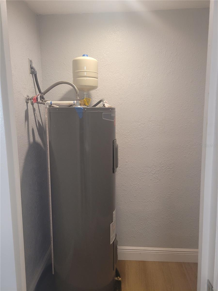 GEORGIA ACRES - Residential Lease