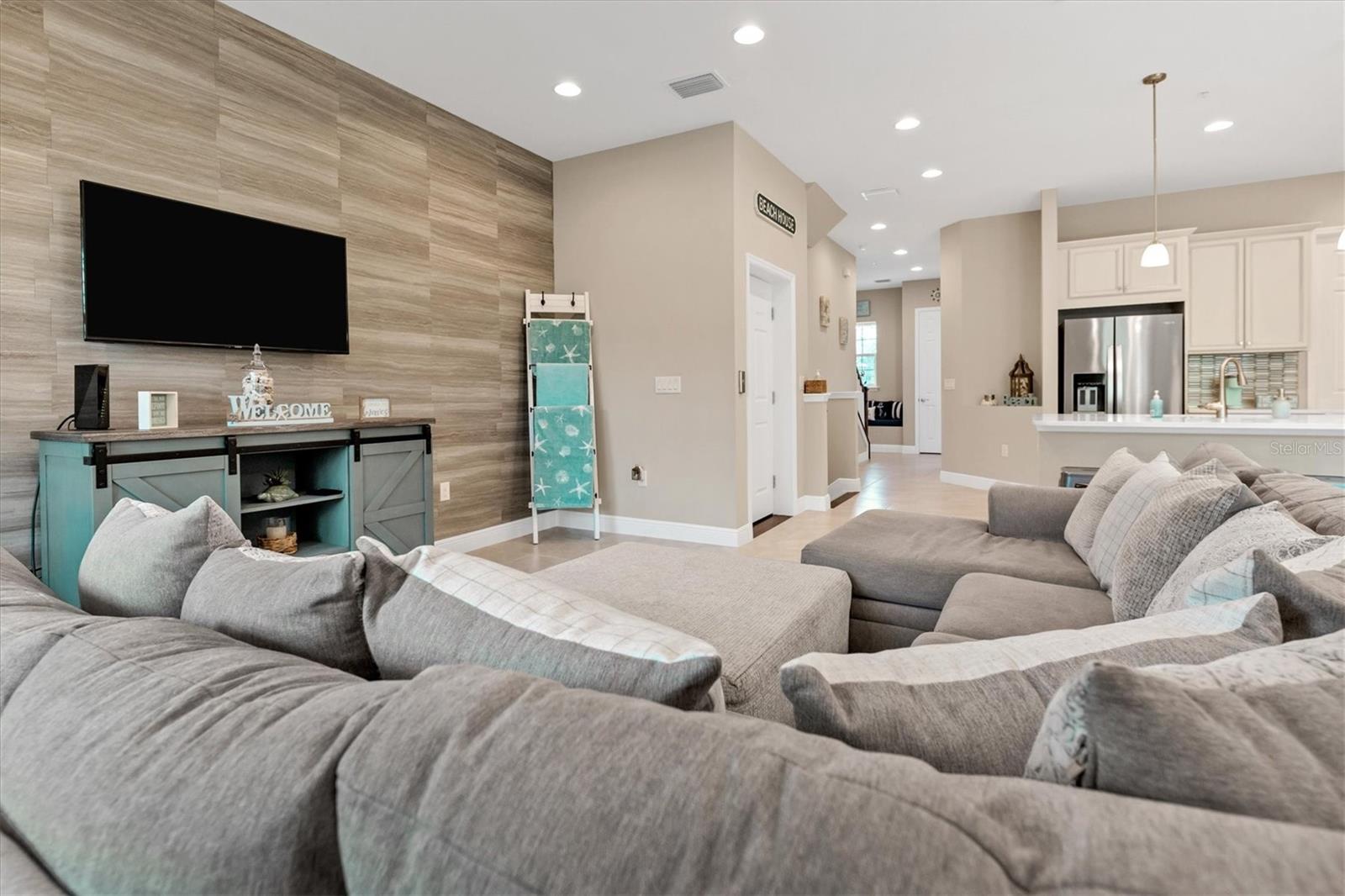 LANDINGS CORAL CRK - Residential Lease