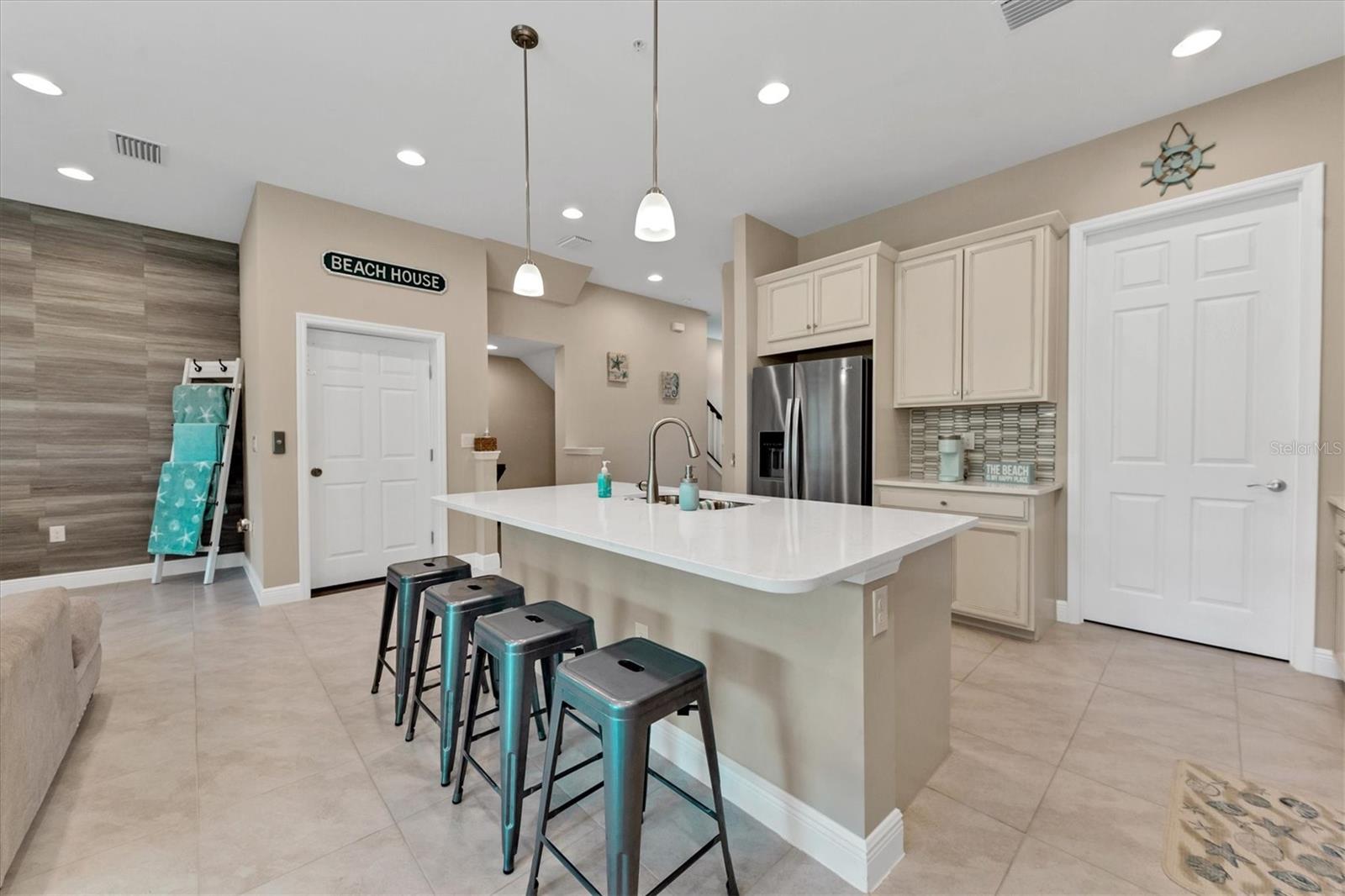 LANDINGS CORAL CRK - Residential Lease