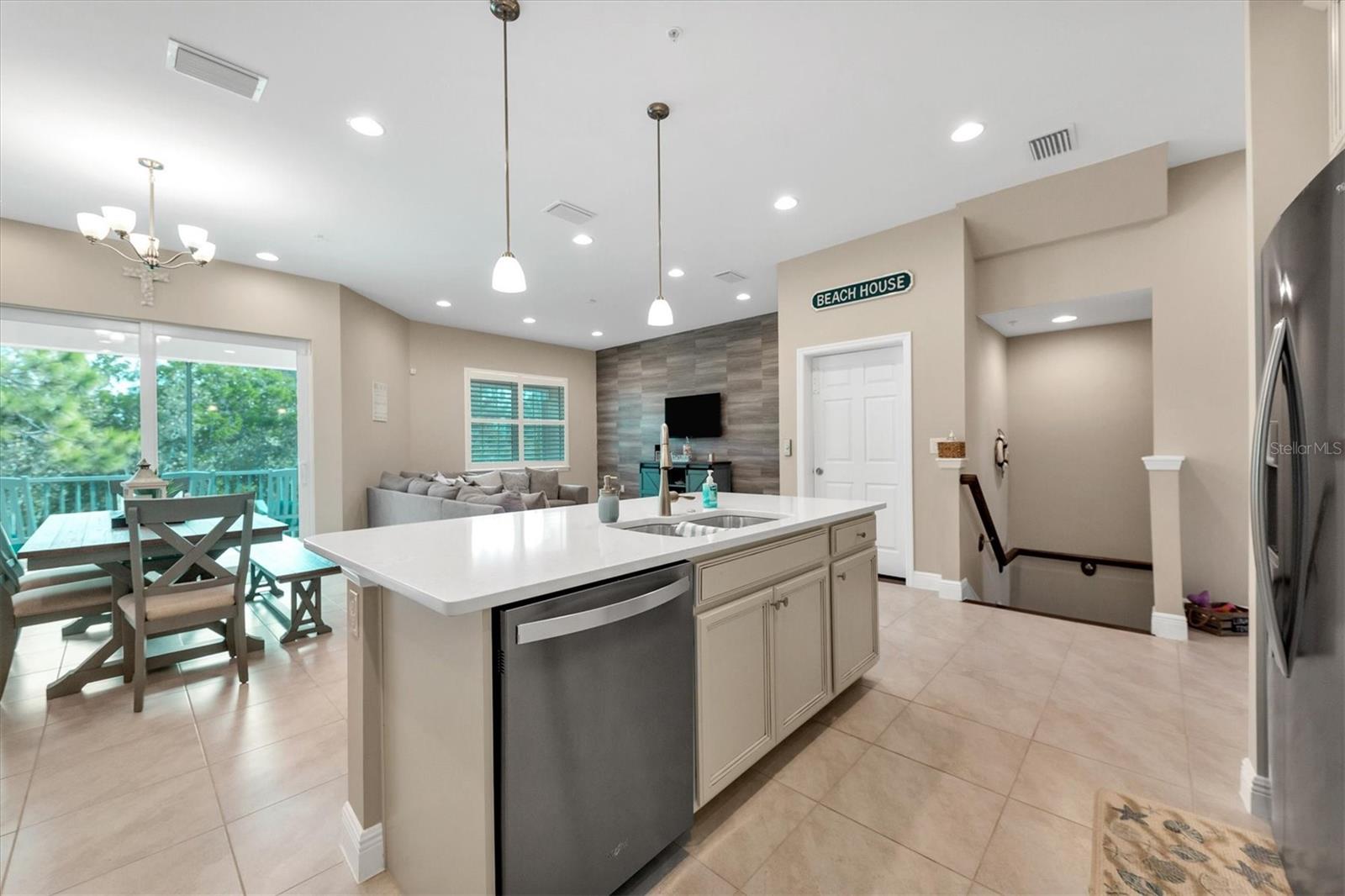 LANDINGS CORAL CRK - Residential Lease