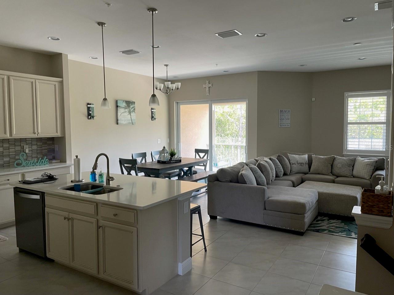 LANDINGS CORAL CRK - Residential Lease