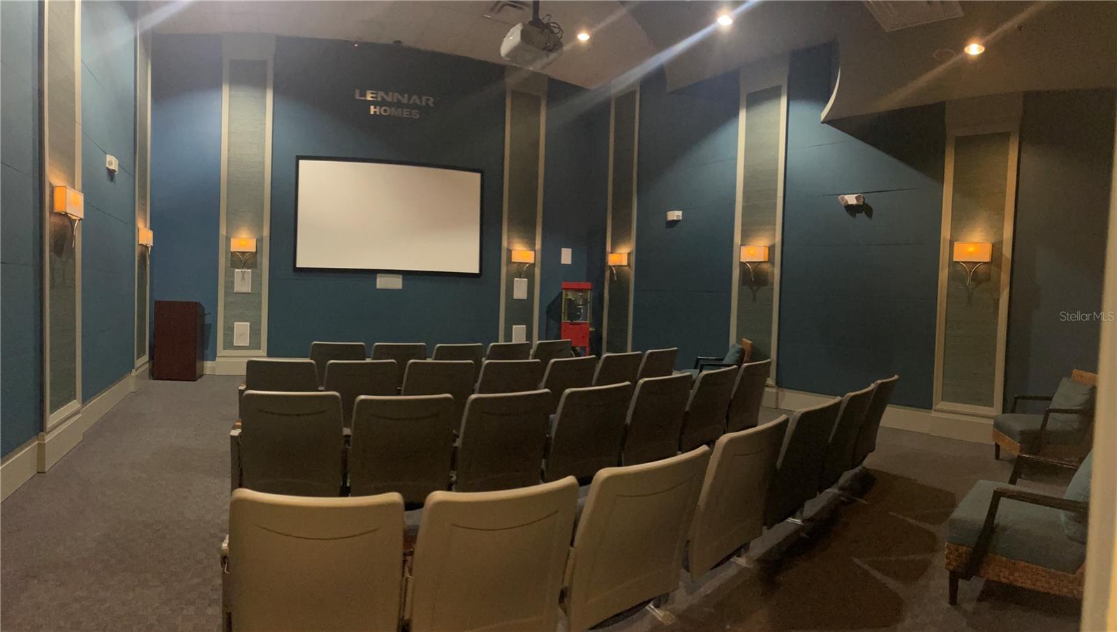 CHAMPIONS CLUB CONDO PH 33 - Residential