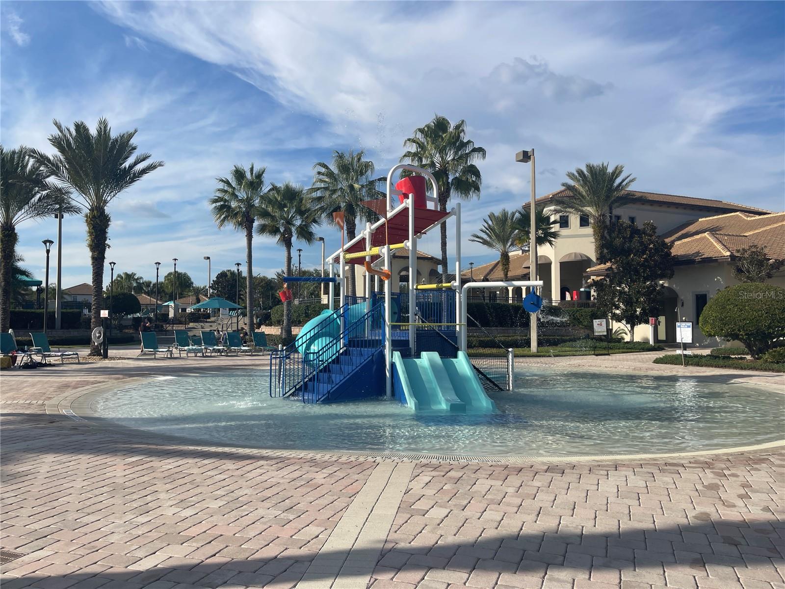 CHAMPIONS CLUB CONDO PH 33 - Residential