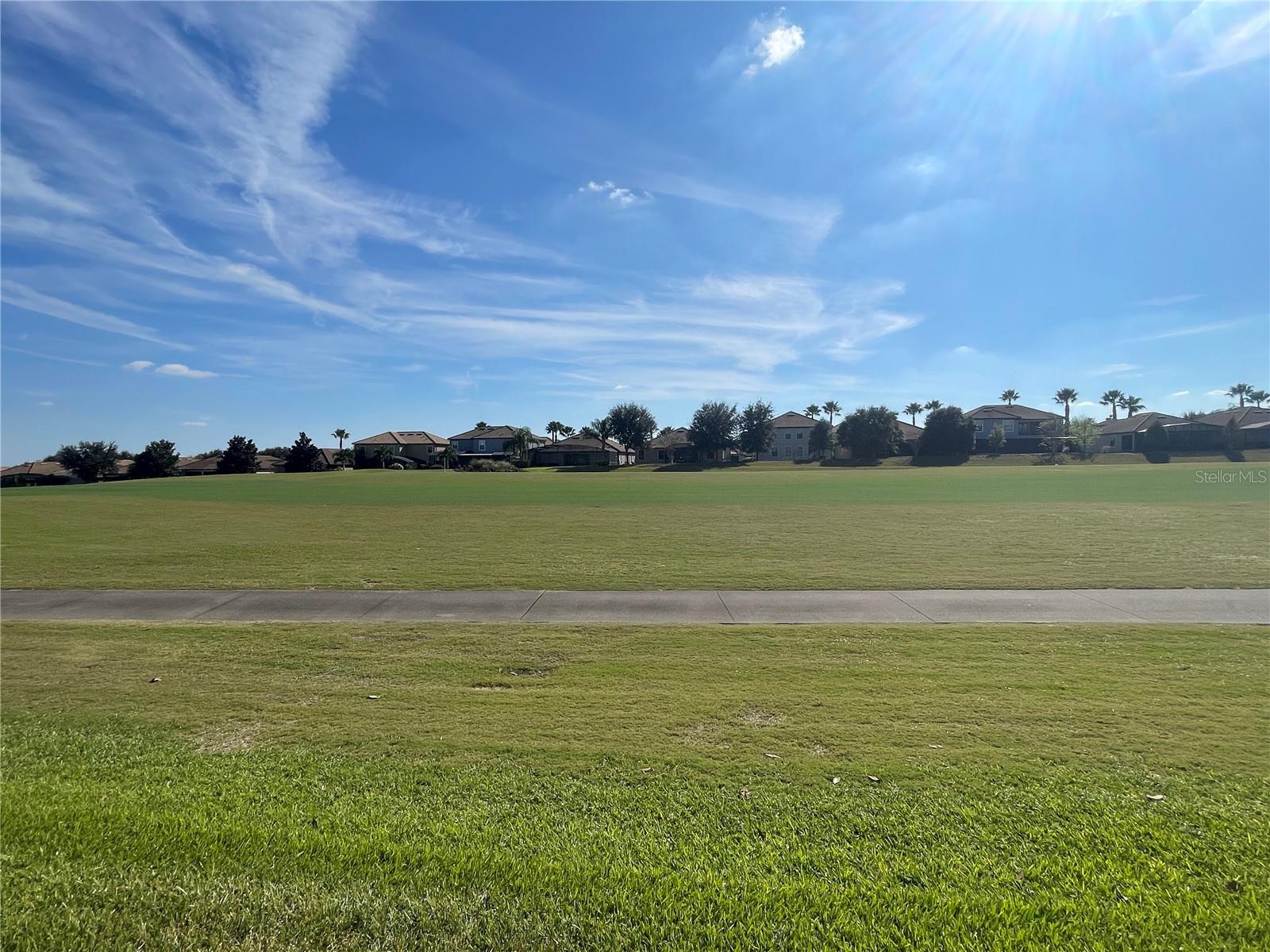 CHAMPIONS CLUB CONDO PH 33 - Residential