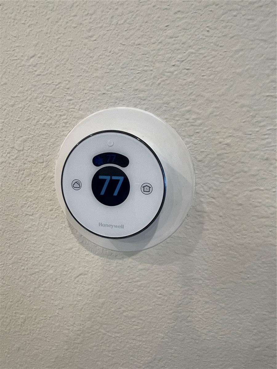 CHAMPIONS CLUB CONDO PH 33 - Residential