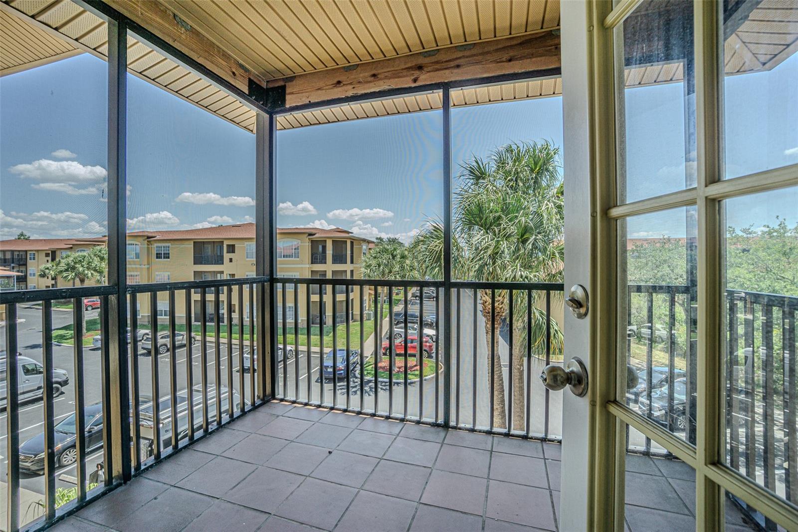 BEACHWALK CONDOMINIUM - Residential