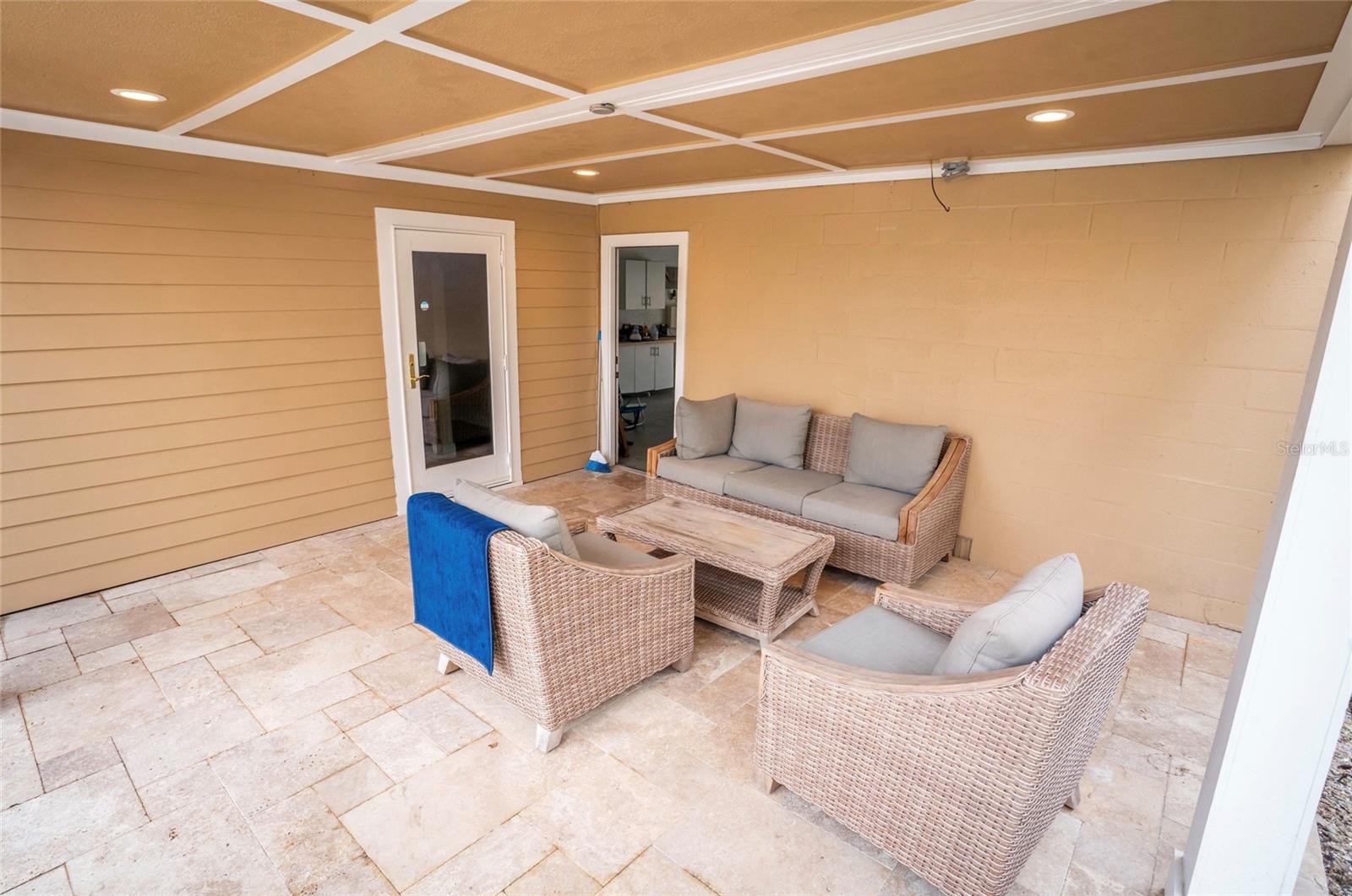 SIESTA BEACH - Residential