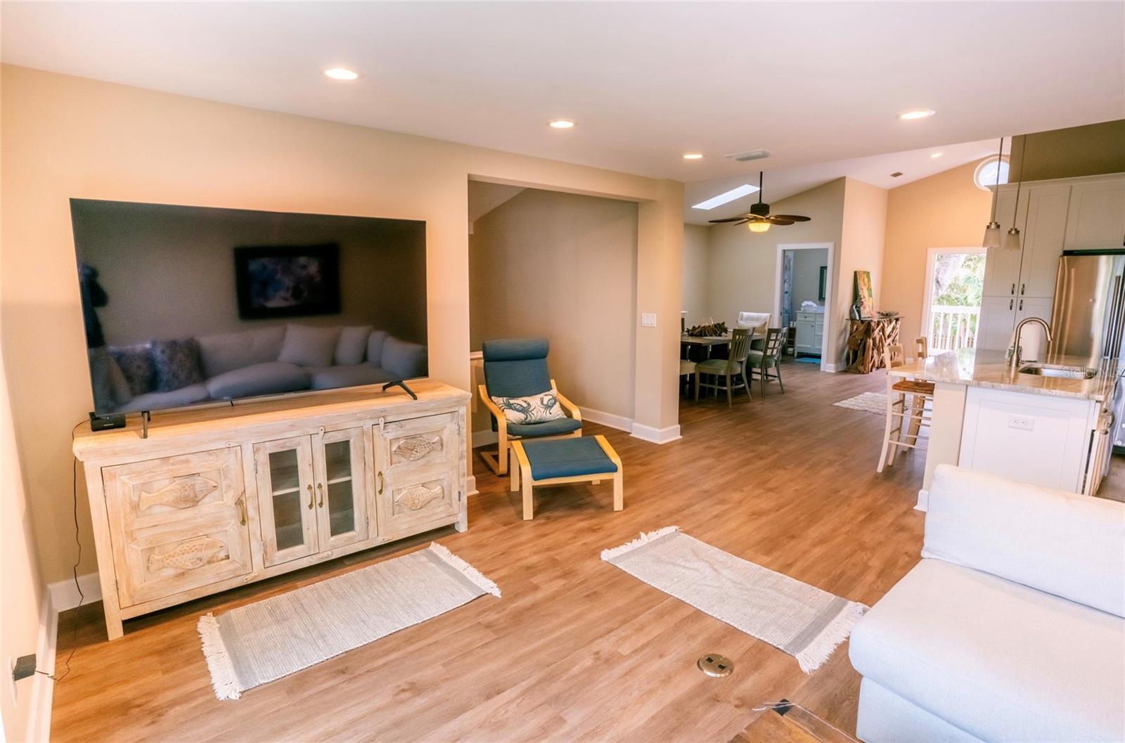 SIESTA BEACH - Residential