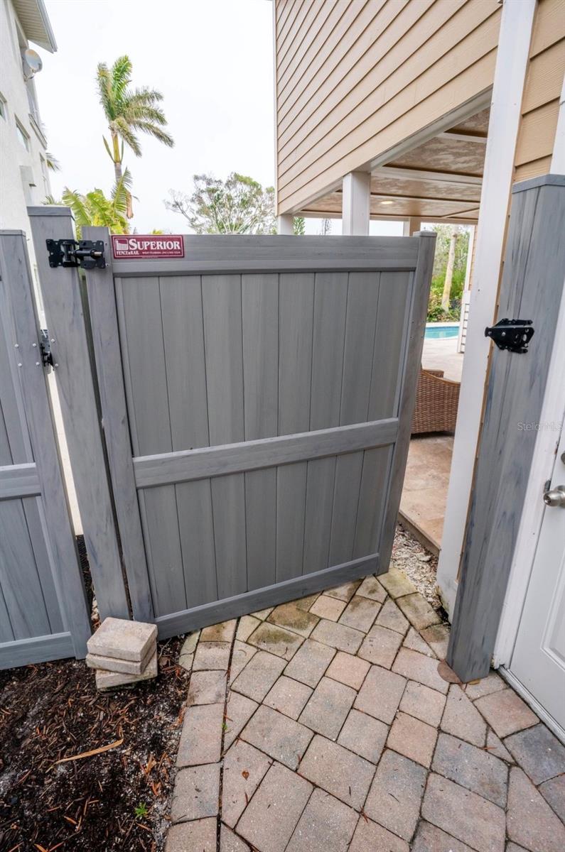 SIESTA BEACH - Residential