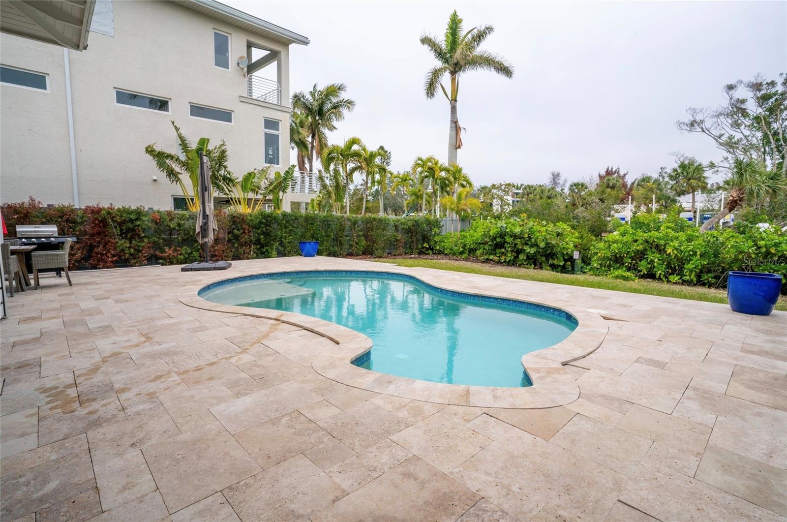 SIESTA BEACH - Residential