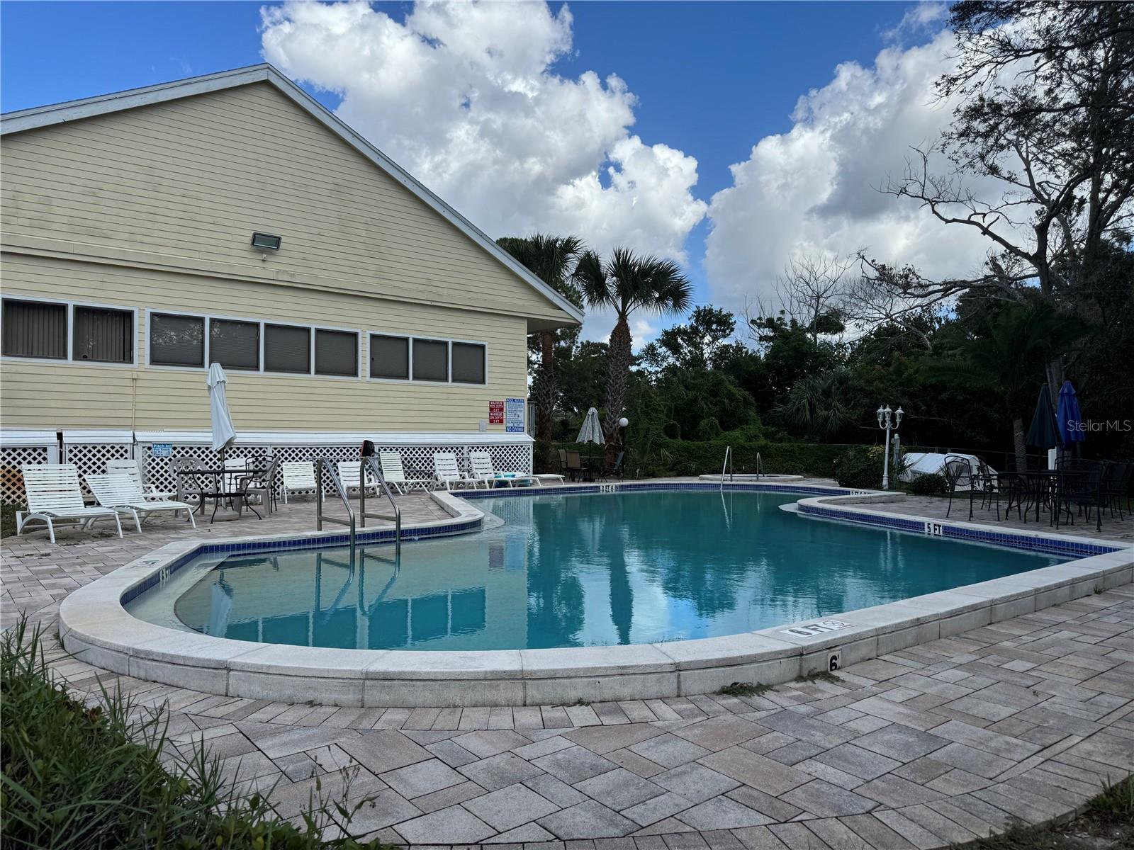 ISLAND CLUB OF TARPON SPRINGS - Residential