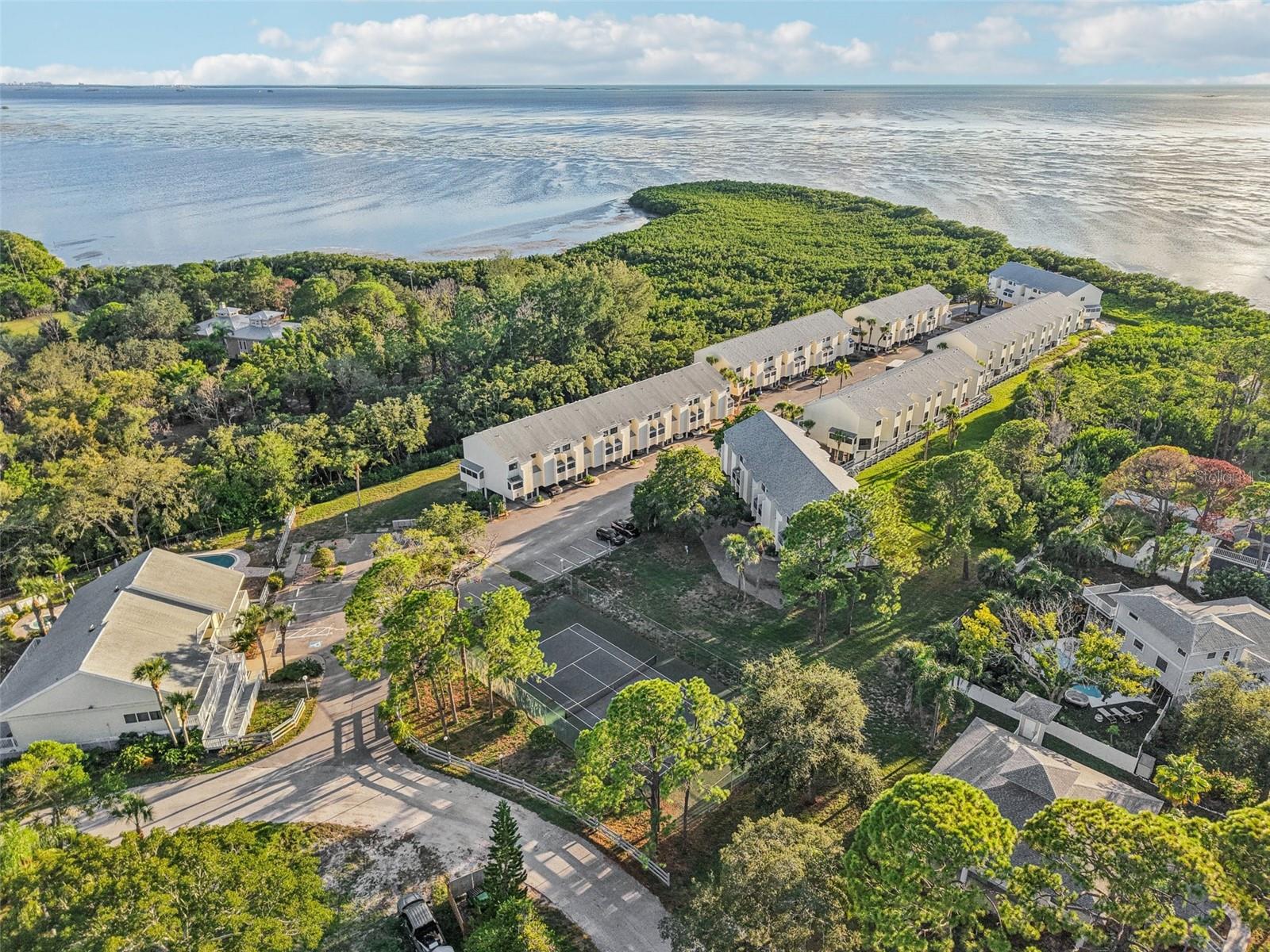 ISLAND CLUB OF TARPON SPRINGS - Residential