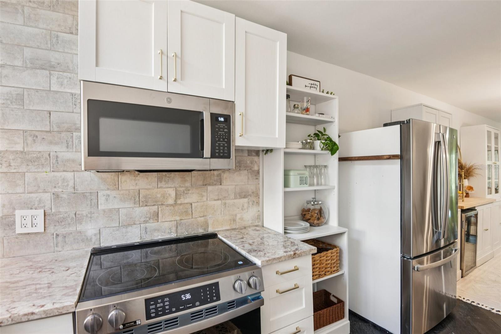ISLAND CLUB OF TARPON SPRINGS - Residential