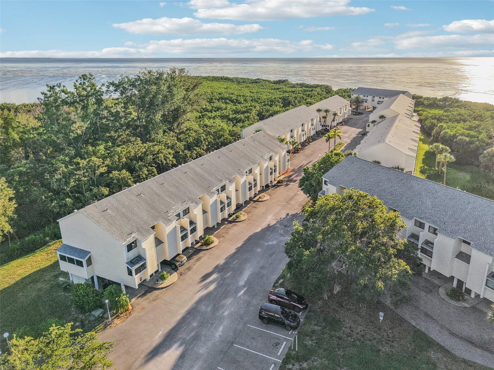 ISLAND CLUB OF TARPON SPRINGS - Residential