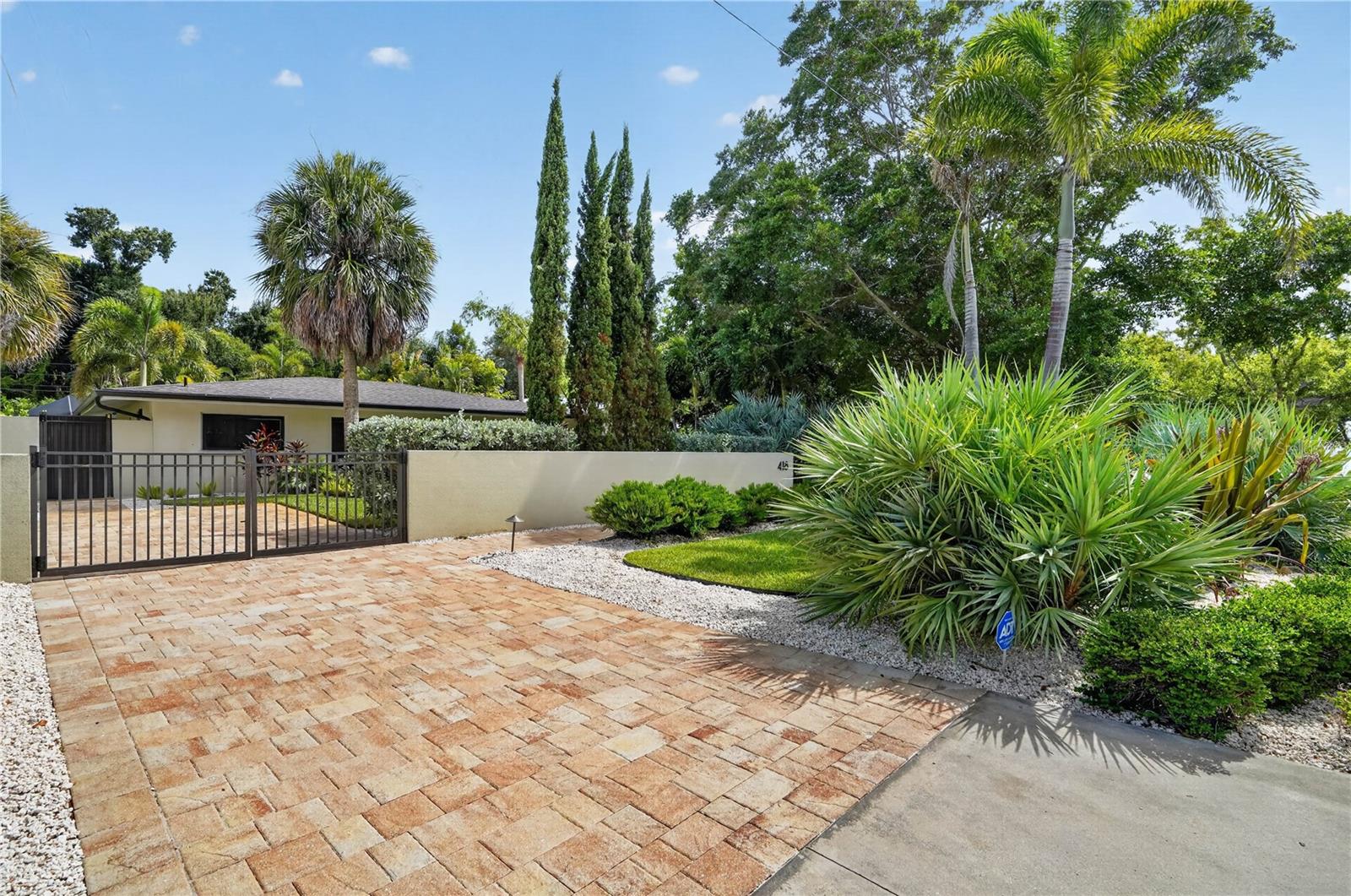 418 SAPPHIRE DRIVE
