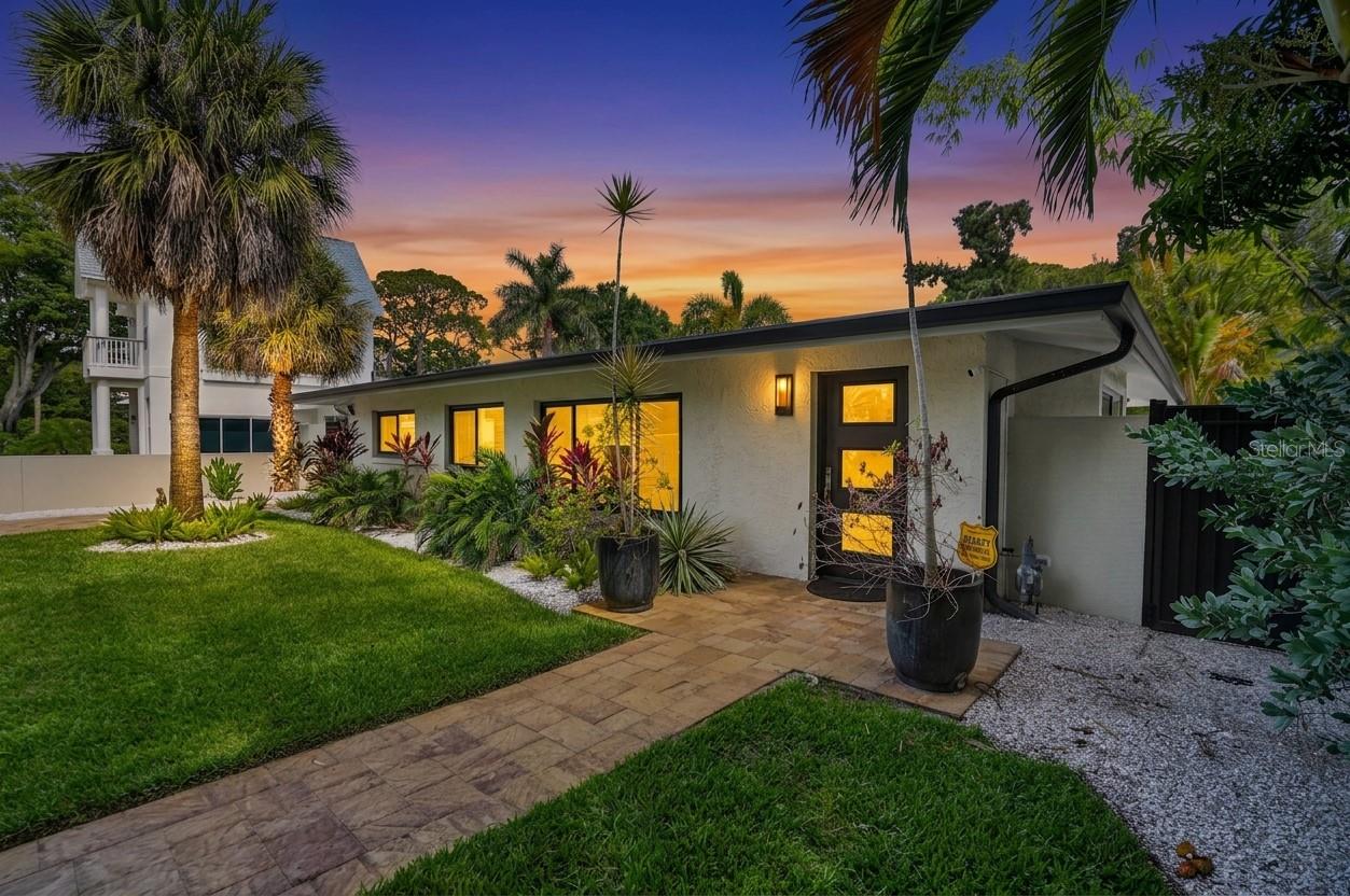 418 SAPPHIRE DRIVE
