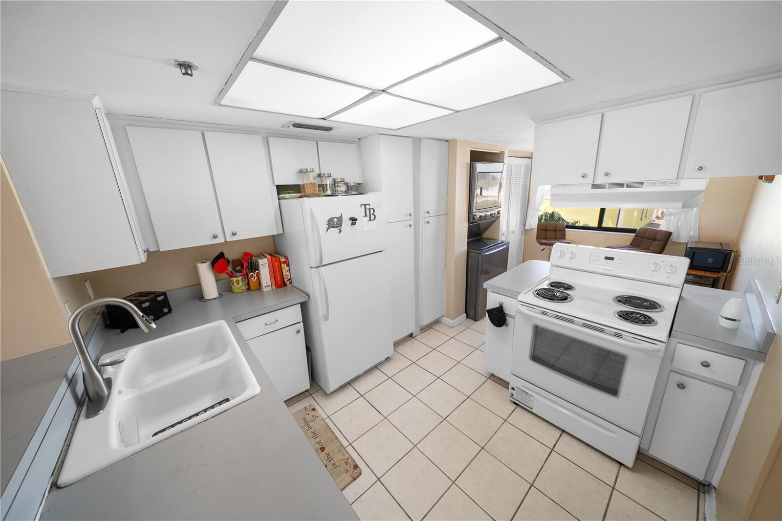 ONE LAUREL PLACE A CONDO - Residential